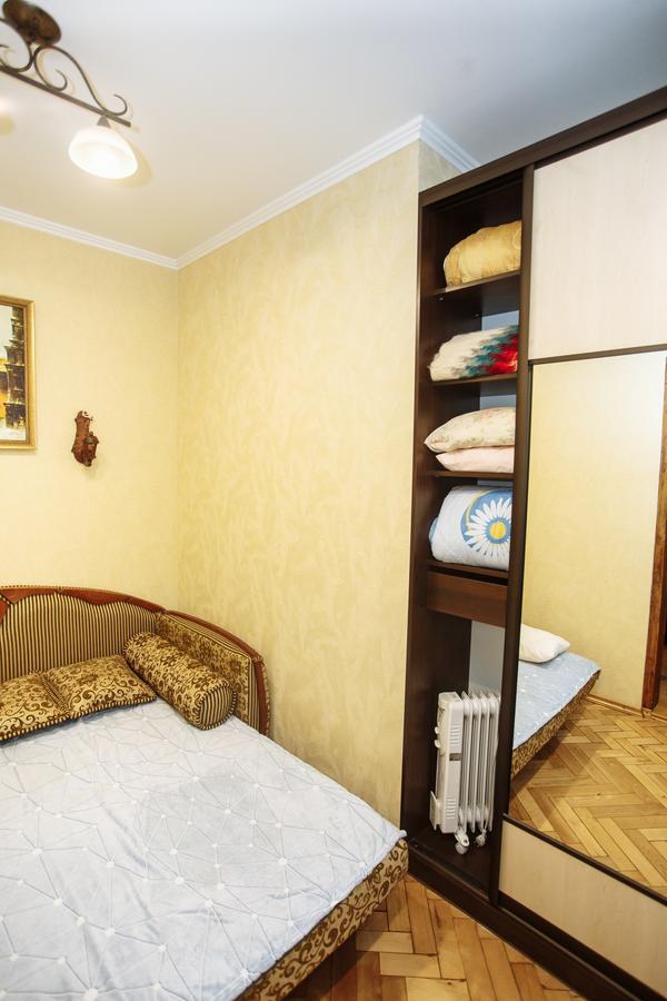 Apartamento Halytska Leópolis Exterior foto