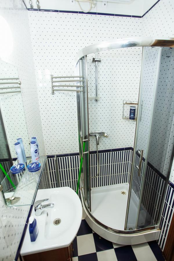 Apartamento Halytska Leópolis Exterior foto