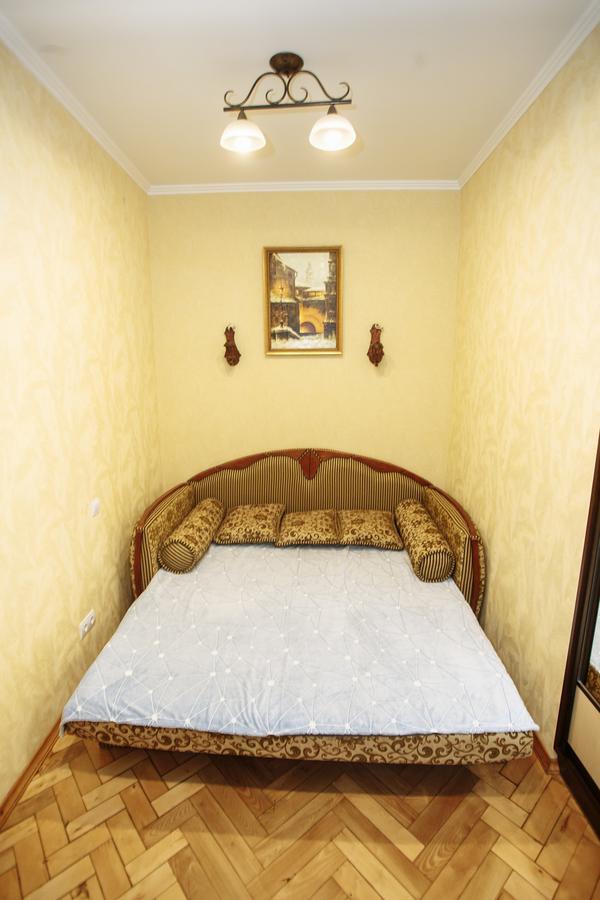 Apartamento Halytska Leópolis Exterior foto